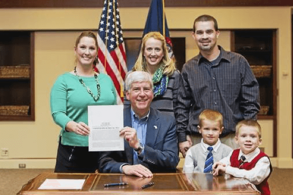 House Bills 4352 and 4353.png